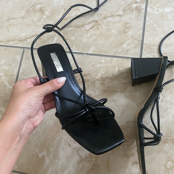 black tie up Sandals - Picture 8 of 8